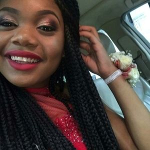 Meet your Posher, Kasie